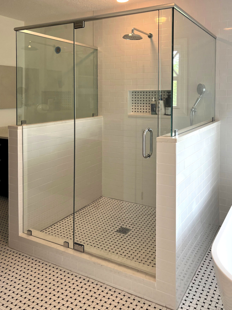 Rectangular Pivot Door Enclosure